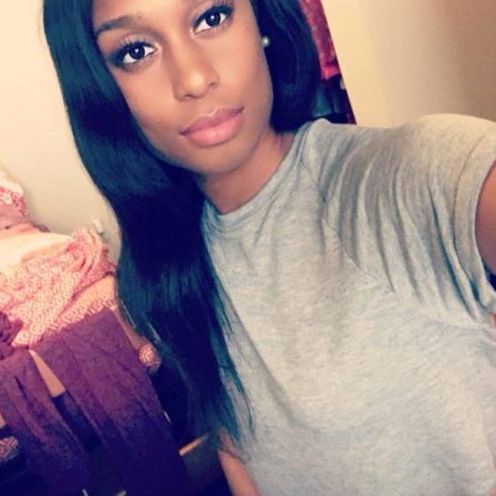 Meet your Posher, Latoya